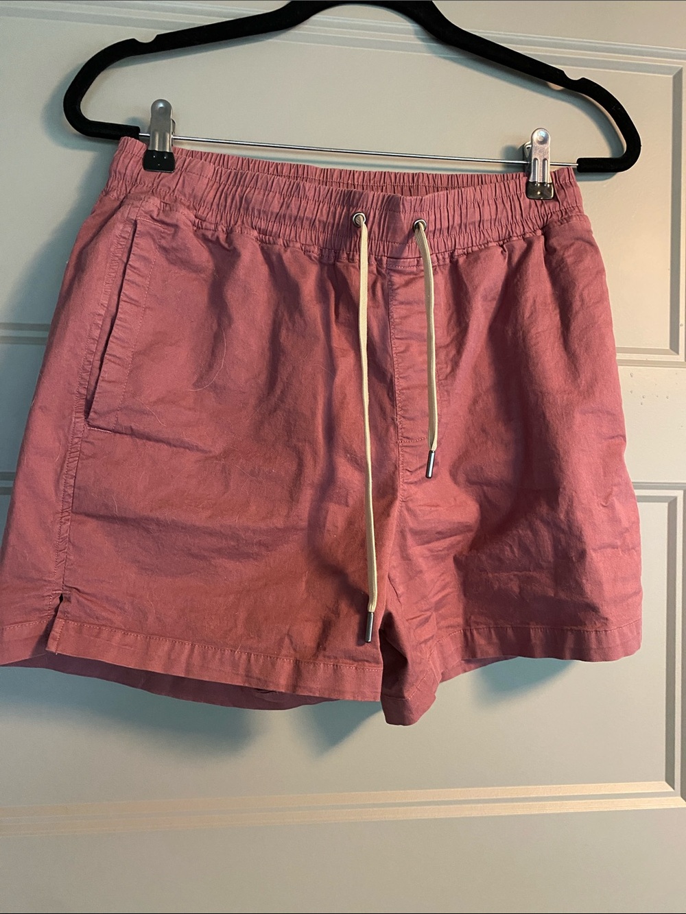 Men's Athletic Drawstring Shorts in Dusty Rose